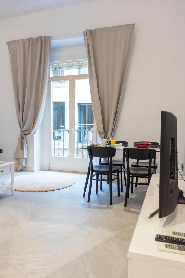 Acogedor Apartamento En Pleno Centro De Malaga By Sharingco Apartment Exterior photo